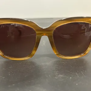 Diff Eyewear Tan Sunglasses thumbnail 3