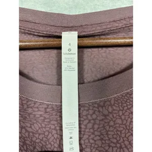 Lululemon Women's T-Shirt Size 4 Between Moments Semi-Sheer Athletic‎ thumbnail 2