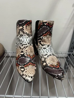 Boots snake skin Multiple Size 7 thumbnail 2