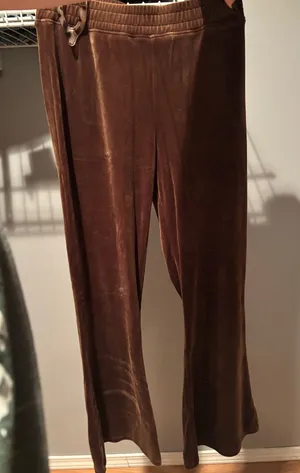Hollister High-Rise Velour Flare Pants thumbnail 1