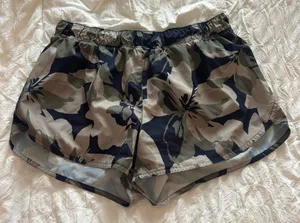 Old Navy Activewear Shorts thumbnail 1
