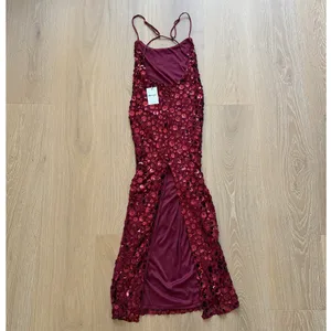 Showpo Backless Maxi Dress Sequins Blaze Size US4 Red thumbnail 3