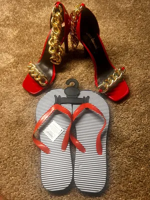 True Religion Elegant RedPatent High Heel Sandals w/Gold Chain Accents free gift thumbnail 7