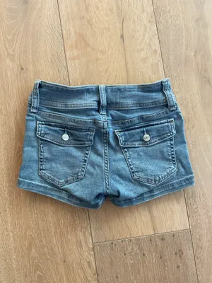 Jean Hollister Shorts thumbnail 2