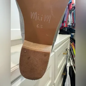 Gently used tall boots, maybe worn once. thumbnail 4