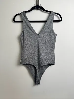 NWT Vuori Halo Bodysuit size Medium thumbnail 4