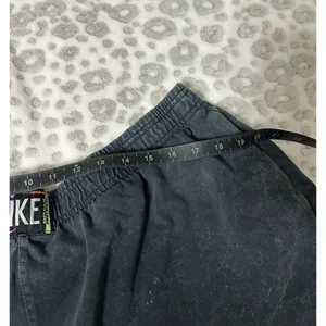 Nike grey shorts thumbnail 2