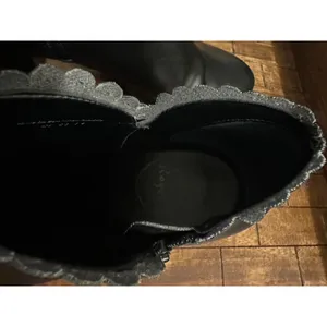 Jack‎ Rogers Black Ankle Booties Scalloped Trim Block Heel Pointed Toe Stylish thumbnail 8