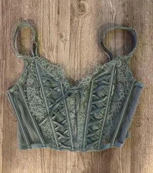 Victoria’s Secret Lace Corset thumbnail 1