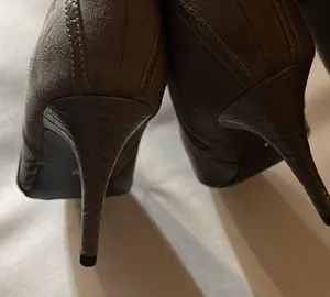 Amelia Grace knee high gray side zip heeled boots. Size 9M thumbnail 8