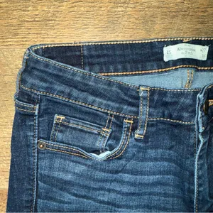 Abercrombie & Fitch Women’s Skinny Jeans thumbnail 5