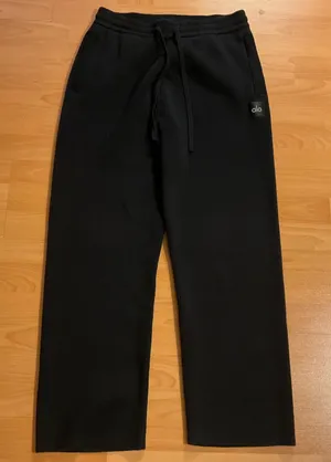 Alo Yoga Scholar Straight Leg Sweatpant Black M thumbnail 1