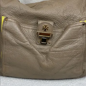 Tory Burch Leather Shoulder Bag thumbnail 2