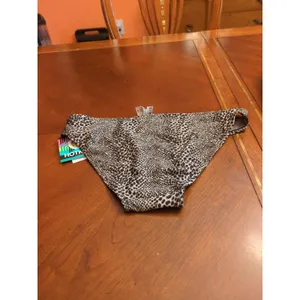 HOT KISS Women’s Swimsuit Bikini Bottom M Floral Belt Detail New With Tags thumbnail 9
