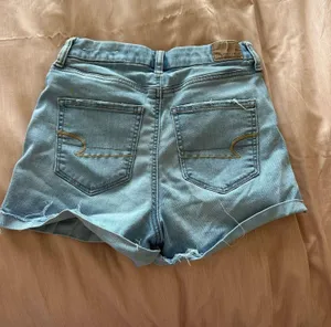 American Eagle light wash jean shorts high waisted thumbnail 2