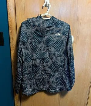 The North Face Windbreaker thumbnail 1