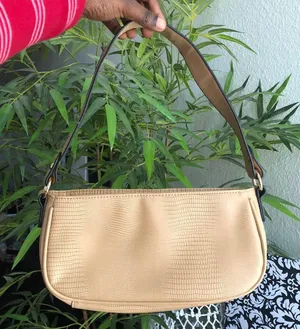 Cream beige tan faux leather shoulder hand croc embossed bag Measurement in pics thumbnail 1