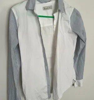 Abercrombie &‎ Fitch small button down top thumbnail 1