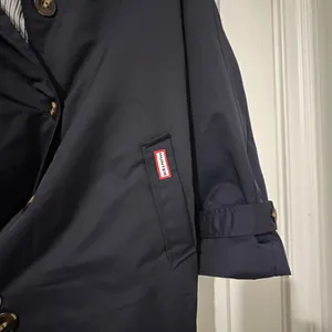 New with tags Hunter Stacy Water Resistant Trench Coat Size Large Navy thumbnail 6