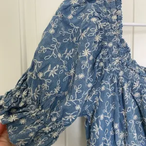 EUC | Old Navy women’s long sleeve smocked dress —‎ XS thumbnail 2