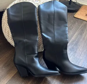 The Western Boot Black Size 9 thumbnail 1