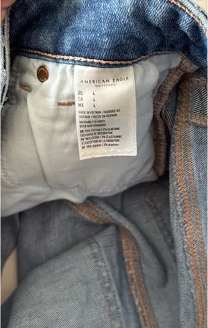 American Eagle Super Stretch Jean Shorts Size 4 thumbnail 4