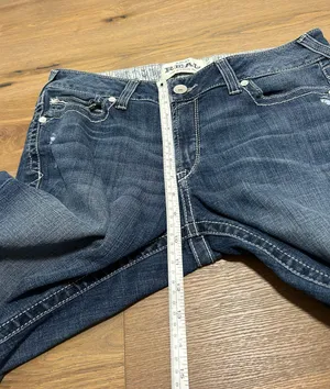 Ariat size 31 straight leg jeans, longer inseam/length thumbnail 11