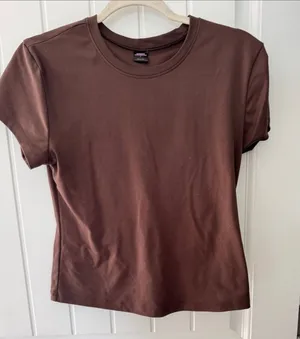 Everyday Crewneck Crop Top in Brown Size L thumbnail 1