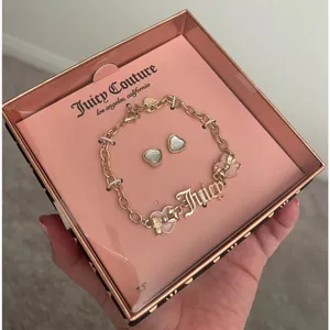 Juicy Couture gold tone bracelet Juicy logo pink heart & bow comes with earrings thumbnail 16