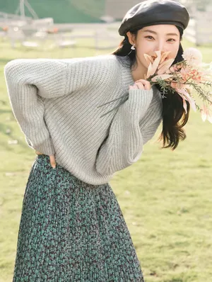 sweater thumbnail 1
