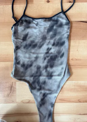 H&M Bodysuit thumbnail 1