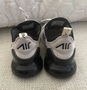 Nike Air Max 270 Shoes thumbnail 3