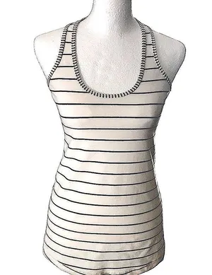 Lululemon top Sz xs/small Size small strip thumbnail 1