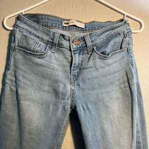 Levi's Y2K Vintage Blue Skinny Jeans with Slim Fit Straight leg SZ 26/30 Denim thumbnail 2