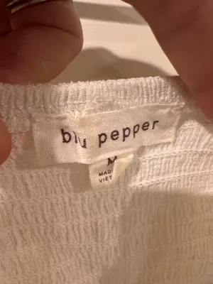 Blu Pepper White Ruffle-Strap V-Neck Crop Top / AA26 thumbnail 2