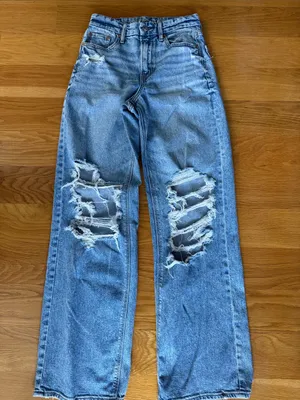 American Eagle Outfitters Curvy Baggy Straight Leg Jeans thumbnail 1