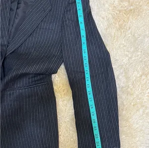 Elegant Charcoal Pinstripe Men's Blazer thumbnail 6