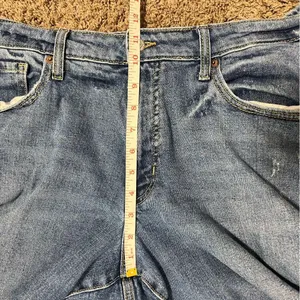 Old Navy Curvy High-Waisted O.G. Straight Ripped Jeans thumbnail 6