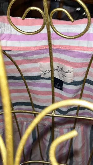 Universal Threads Casual spring shirt thumbnail 5