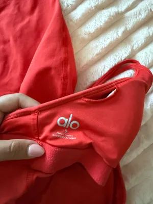 Alo Onesie Yoga thumbnail 4