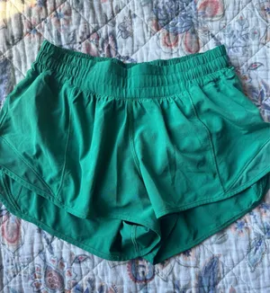 Lululemon 2.5" Hotty Hot Shorts thumbnail 1