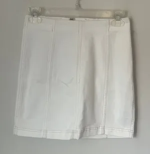 Free People white denim mini skirt, size 4 🖤 thumbnail 1