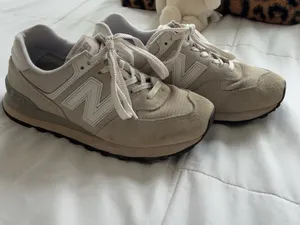 New Balance 574 Sneakers Women’s Classic thumbnail 1