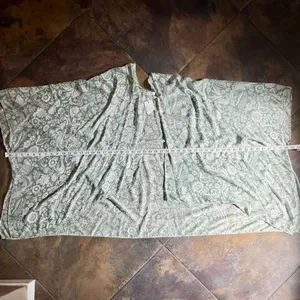 NWT Yak & Yeti Green Floral Thin Shawl Cardigan One Size thumbnail 6