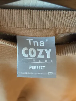 Aritzia Tna Perfect Fleece Crewneck in Tan thumbnail 4