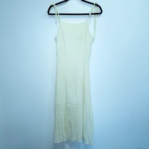 New Cider Pale Yellow Spaghetti Strap Midaxi Dress Size Large thumbnail 2