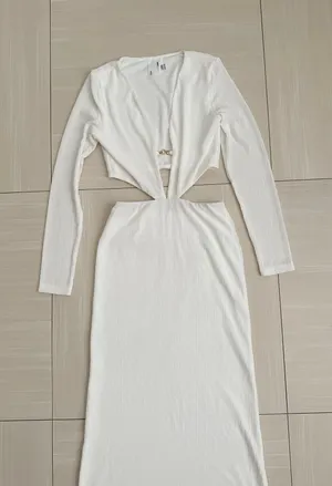 Everton Maxi Dress thumbnail 3