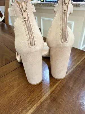 Charlotte Russe Faux Suede Block Heel Sandals Nude Beige Size 8 NWOB thumbnail 7