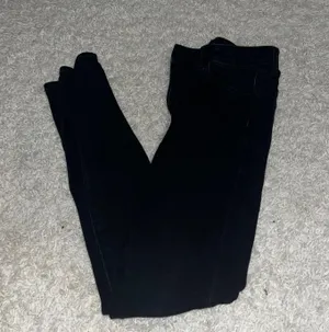 American Eagle Super High Rise Black Jeggings Size 6 thumbnail 1