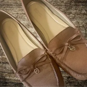 Michael Kors cute tan leather loafers! thumbnail 2